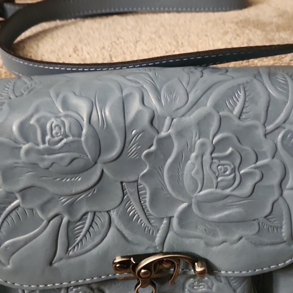 Patricia Nash "Leandra" Blue Tooled Leather Crossbody Bag w/ Embossed Flowers - Picture 4 of 15
